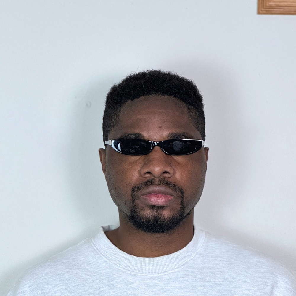 Black Rectangular Sunglasses - image 2